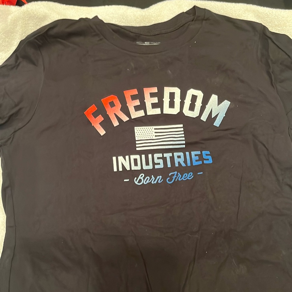 Freedom industries men’s XL black t shirt